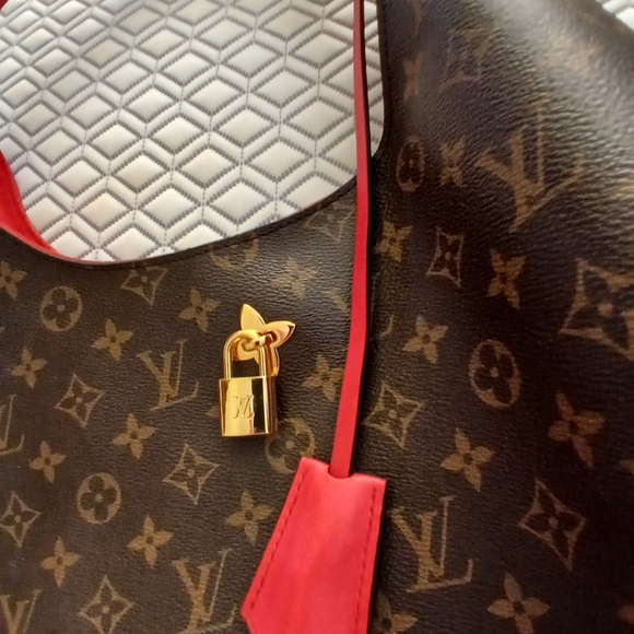 Authentic LV RARE RED ACCENTS FOB.like new. Flower Hobo bag. - Picture 2 of 3